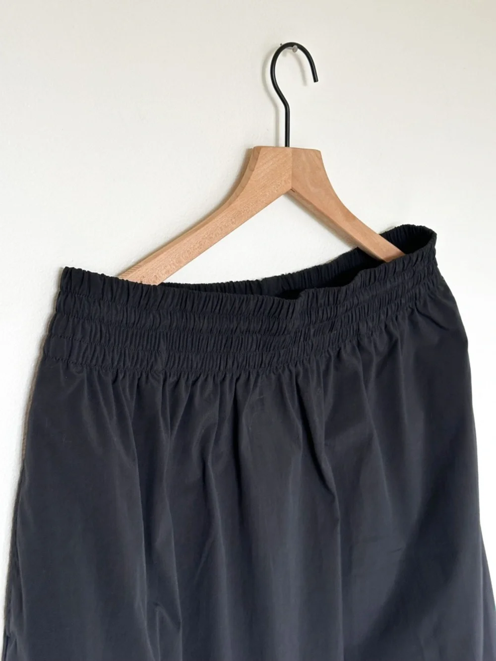 Athleta Black Elastic-Waist A-Line Skirt - Classic Women's Skirt Size Large - Picture 2 of 3